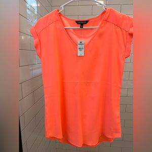 Express women’s SS shirt Coral color size XS brand new with tags
